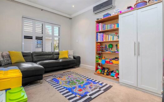 3 Bedroom Cluster In Houghton Estate