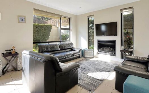 3 Bedroom Cluster In Houghton Estate