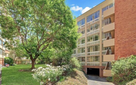 2 Bedroom Apartment In Houghton Estate