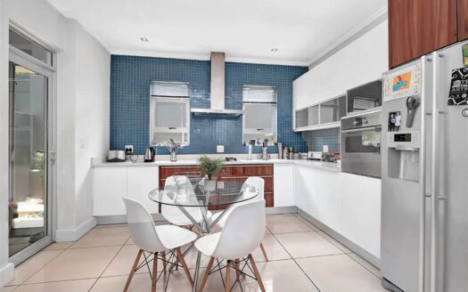 3 Bedroom Cluster In Houghton Estate