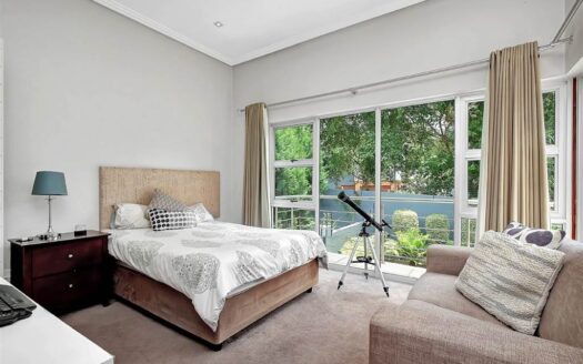 3 Bedroom Cluster In Houghton Estate