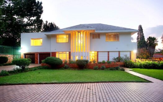 6 Bedroom House In Houghton Estate