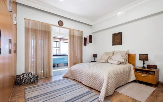 3 Bedroom Apartment In Houghton Estate