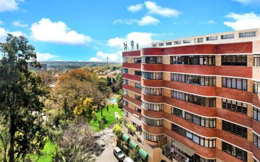 3 Bedroom Apartment In Houghton Estate