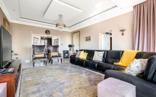 3 Bedroom Apartment In Houghton Estate
