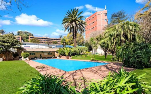 3 Bedroom Apartment In Houghton Estate