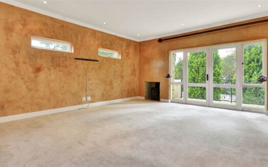 5 Bedroom House In Houghton Estate