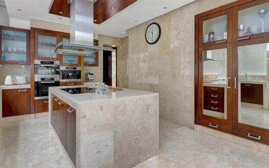 4 Bedroom House In Houghton Estate