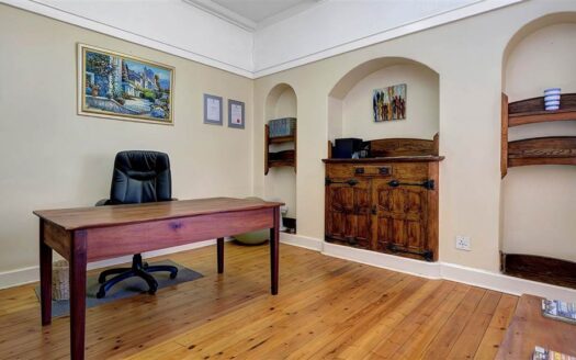 5 Bedroom House In Houghton Estate