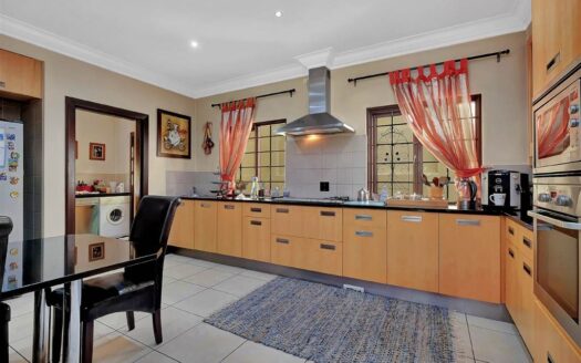4 Bedroom House In Houghton Estate