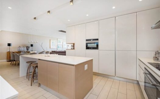 3 Bedroom Apartment In Houghton Estate