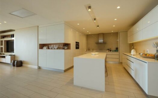 3 Bedroom Apartment In Houghton Estate