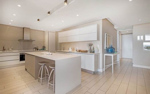 3 Bedroom Apartment In Houghton Estate