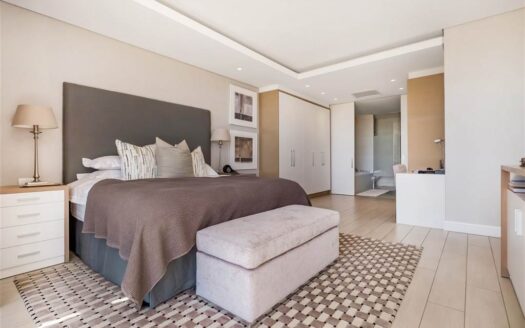 3 Bedroom Apartment In Houghton Estate